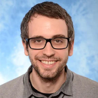 Dr Scott Denholm