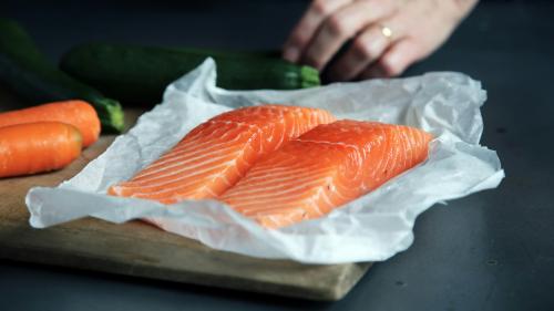 Photo credit: Caroline Attwood (unsplash.com) Salmon fillets.
